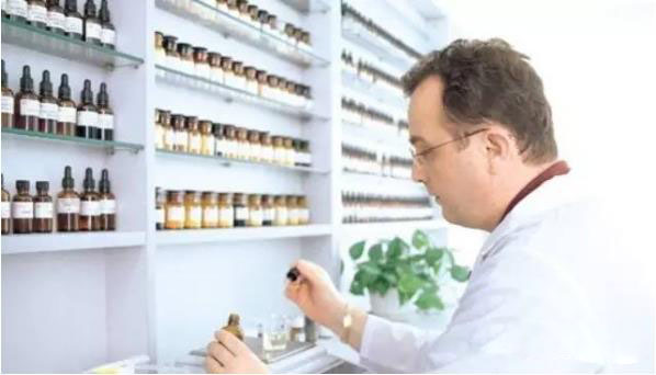 怎樣可以成為一名調(diào)香師？