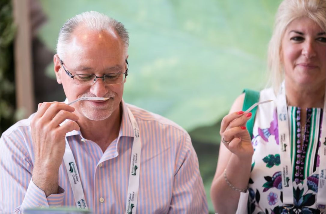 香精與香料(19)-香精的分類、配制與調(diào)和