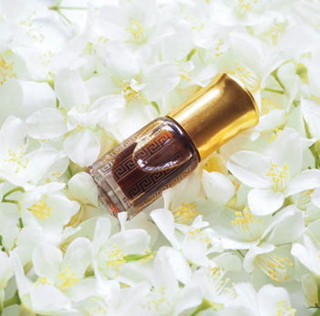 香料筆記：二氫茉莉酮酸甲酯，本身就是一種香水