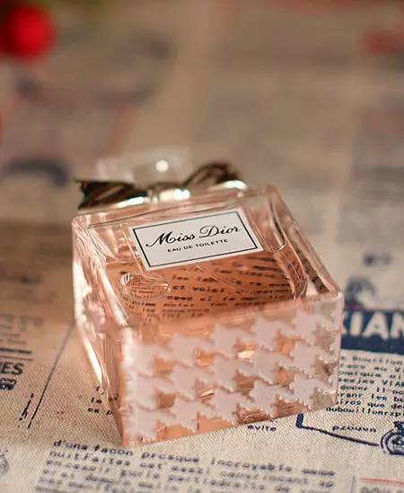 常見香調(diào)及其代表香水 常見香調(diào)及其代表香水