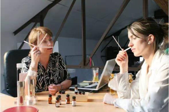 如何通過聞香訓練鼻子？