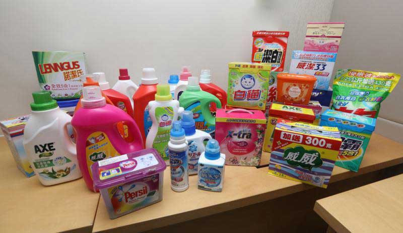 買洗衣粉和洗衣液的時候，可以注意有沒有加漂白劑以及洗衣液香精