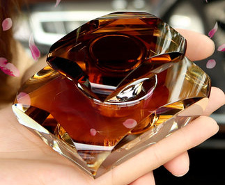 汽車(chē)香水的選擇有什么注意事項(xiàng)？